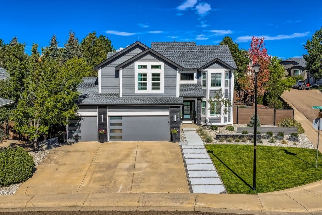 10225 Dunsford Drive - MLS Sized - 006 - 16 Exterior Front